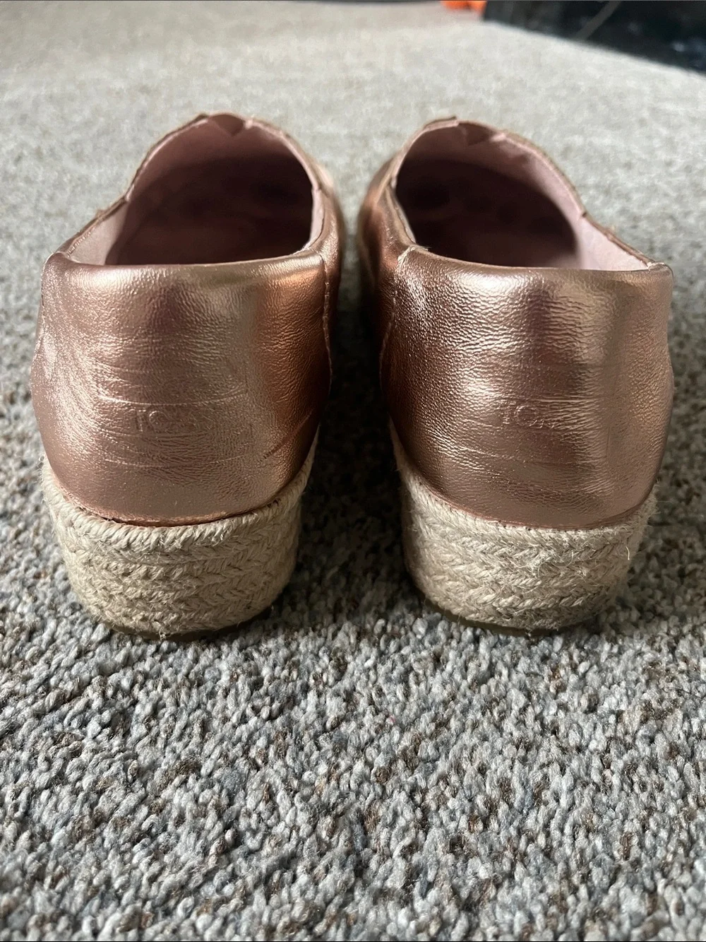 TOMS Metallic Rose Gold Espadrille Slip-On Platform size 7.5